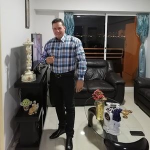 Meet your Posher, Elvis